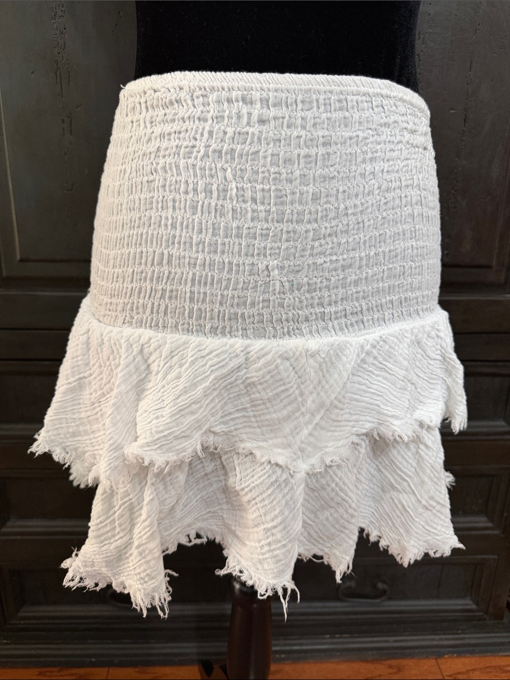 Venti6 soft White high waste skirt - Size Medium